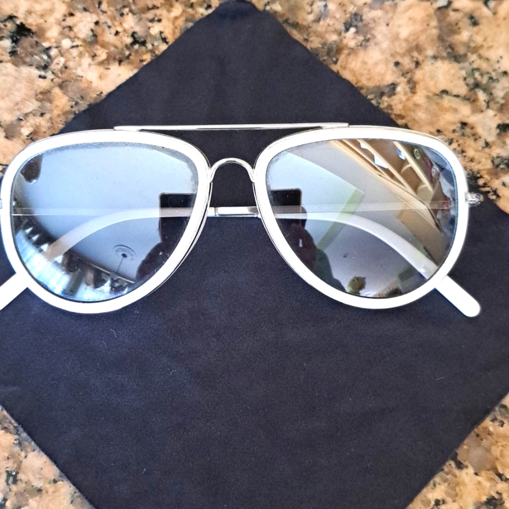 Burberry sunglasses